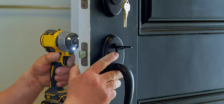 Commercial Door Lock Installation Van Buren