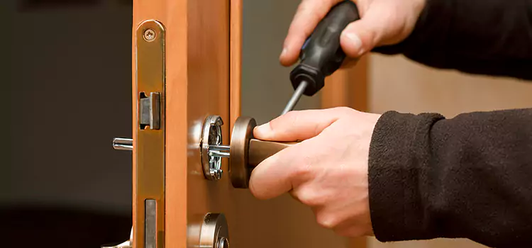 Semi Truck Locksmith Van Buren